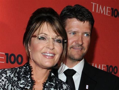 Sarah Palin And Estranged Husband Todd Reunite In Pics After Daughter Willow Gives Birth To Twin