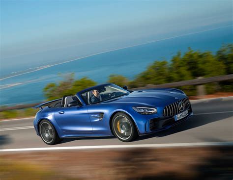 Power gives the gt premium convertible a solid 88 out of one hundred for quality and reliability. Mercedes Rolls Out Convertible AMG GT R Roadster - WhatsHotNowWhatsHotNow