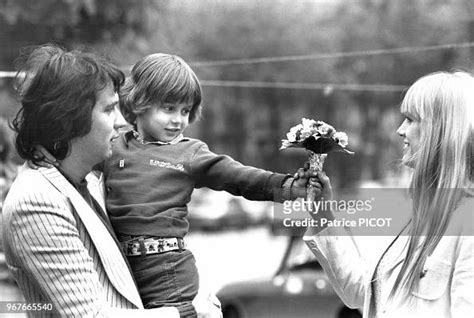 Stone Et Charden Et Leurd Fils Baptiste Le 25 Mars 1978 Place Des News Photo Getty Images