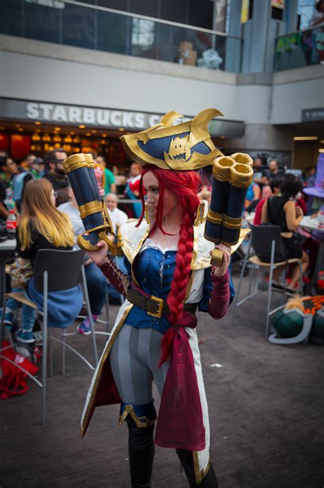 Captain Miss Fortune League Of Legends Cosplay New York Comic Con