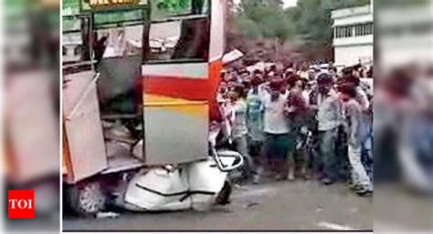 West Bengal Girl Crushed As Lorry Pushes Car Under Bus At Kolaghat