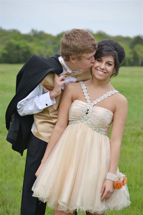 Cute Prom Photography And Pose Prom Photography Prom Picture Poses
