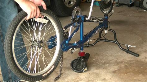 A cyclist should always be prepared to fix the most common breakdown, a. How To Change A Bike Tire Tube - Fix a flat bike tire ...