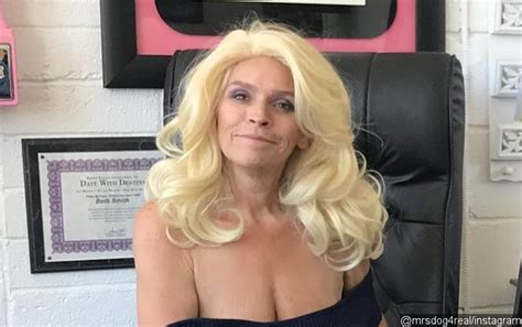 Beth Chapman Dresses Up In New Photo As She Declares Cancer Will Not