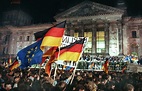 (dpa files) – Crowds of people are celebrating the German reunification ...