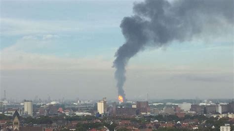 Fotos Ludwigshafen Explosion Bei Basf Rauchsäule über Landeshafen