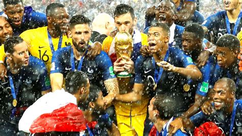 For the final, there were gold backgrounds with final2018 in navy blue, alternating with navy blue backgrounds with moscow, fifa world cup in english and russian and. How Favourites France eased past courageous Croatia to ...