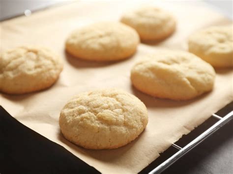 Basic Plain Sugar Cookies Recipe