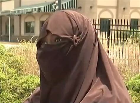 Man Tried To Strangle Female Driver With Her Niqab When She Delivered