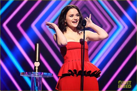 Photo Joey King Peoples Choice Awards 2020 11 Photo 4501080 Just Jared Entertainment News