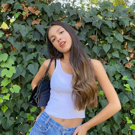 Who Is Olivia Rodrigo Facts About The Actress And Singer