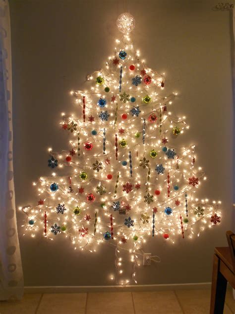 How To Make A Lighted Wall Christmas Tree Warisan Lighting