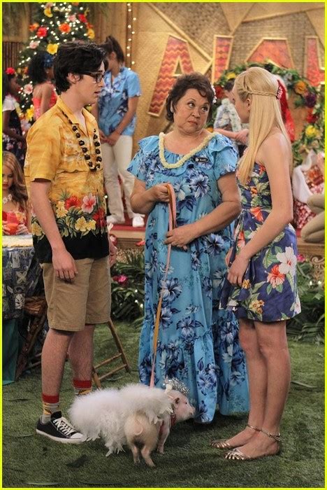 Luke Just Won T Let Go Of Shayelee In New Jessie S Aloha Holidays Stills Photo