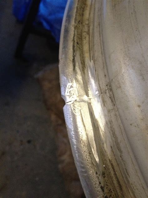 Cracked Alloy Wheel Repair At Leeds Alloy Wheel Repair Specialist