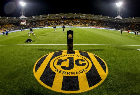 Jong az stapte na 90 minuten door een doelpunt van barasi als winnaar van het veld. Roda JC kan weer bouwen aan een gezonde toekomst