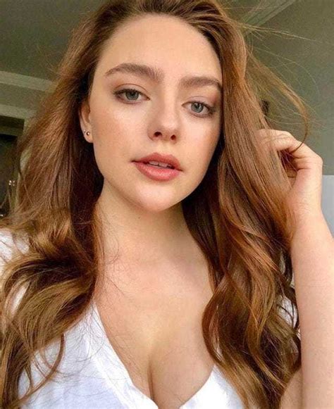 Sexiest Danielle Rose Russell Pictures Make Her A Very Hot Sex Picture