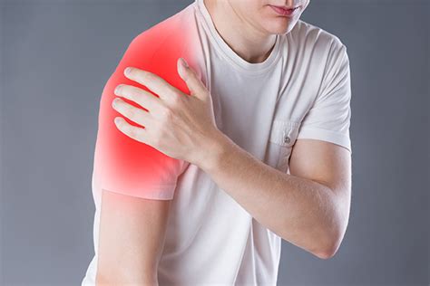 어깨 위쪽 아프면 힘줄 문제 전체가 아프면 당신의 건강가이드 헬스조선