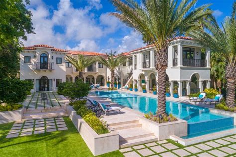 Tour Indian Creek Island Mansion In Miamis Most Exclusive Zip Code