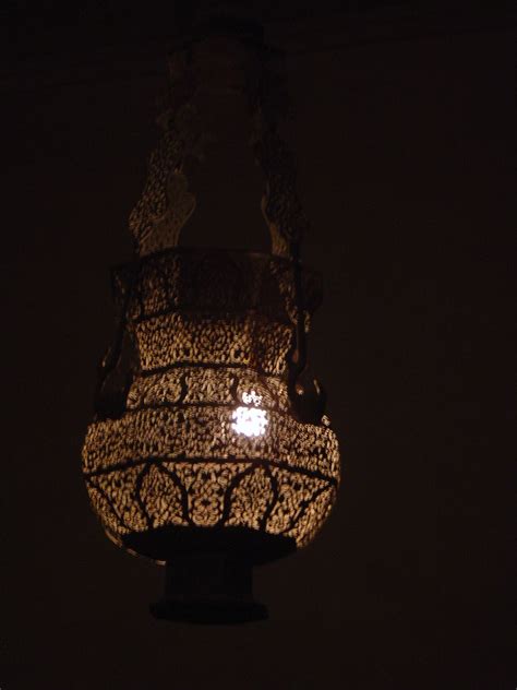 Lamp On The Grave Of Emperoro Akbar Ibn Batuta Flickr