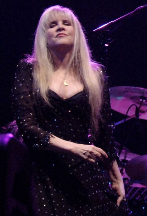 Stevie Nicks Fleetwood Mac Photo Shoot Beloved Concert Quick Women