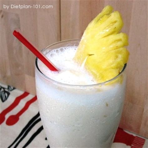 A serving is roughly around 16 ounces and has at least 180 calories. Pineapple Almond Milk Smoothies (Atkins Diet Phase 3 ...