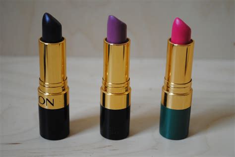 Ropa Elite última moda Revlon lipstick lilac champagne