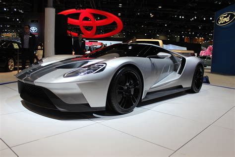 2017 Ford Gt Shows Off Its Curves In Silver At The 2015 Chicago Auto Show