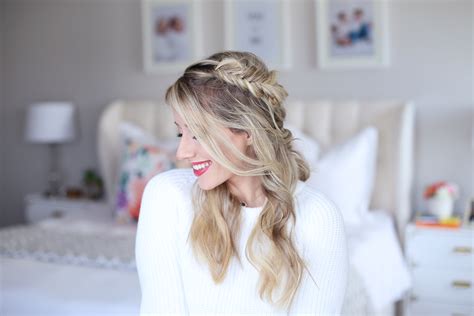 Sometimes you simply don't have those extra fifteen minutes to spare in the morning. Mixed Braid Half Up - Cute Girls Hairstyles