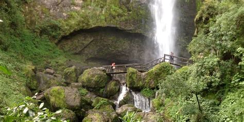 El Chorro Waterfall Ecuador Tourist Attractions Information