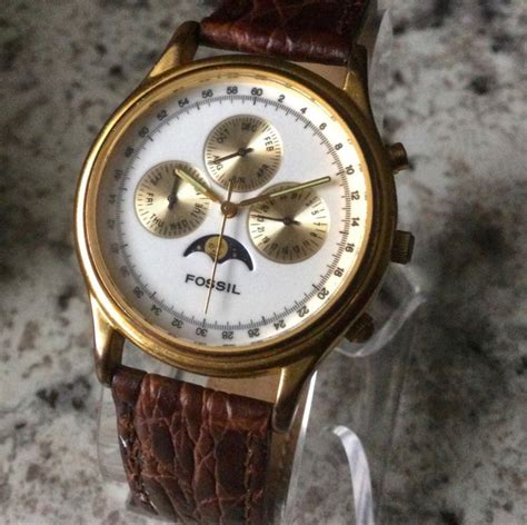 Rare 1995 Fossil Moon Phase Watch Bq 8443 Fossil Watch Watches Fossil