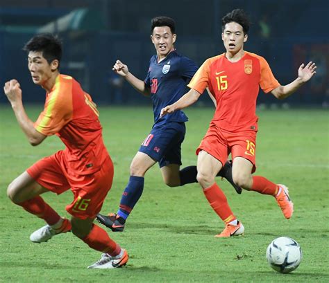 ข่าว ทีมชาติไทย ล่าสุด เว็บไซต์กีฬาอันดับ 1 ของคนไทย อัพเดทข่าวสารวงการกีฬา ฟุตบอล ผลบอล ฟุตบอลวันนี้ ผลฟุตบอลทั่วโลก. ช้างศึก ทีมชาติไทยชุด ซีเกมส์ โดน ทีมชาติจีน เผาเครื่อง คาบ้าน