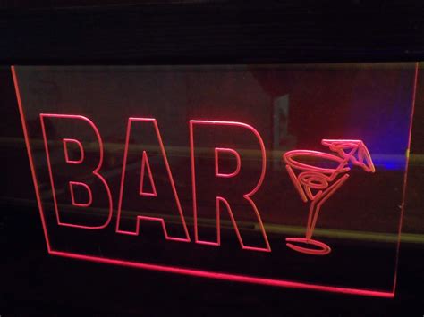 Con tus compras en etsy en 2020, contribuiste a los casi 4000 millones de dólares estadounidenses de ingresos generados en pequeños negocios. Letrero Luminoso Led Corona Acrilico Grabado Bar - $ 990 ...
