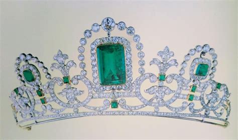 A Fabulous Diamond And Emerald Tiara Featuring A Very Large Central