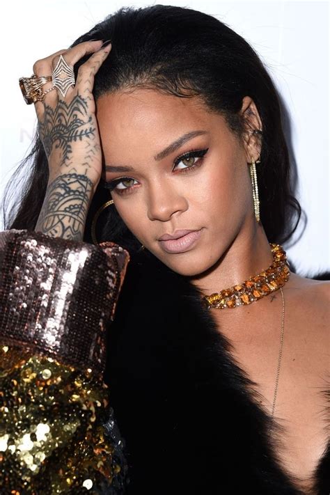 Rihannas 50 Best Beauty Looks Rihanna Makeup Rihanna Makeup