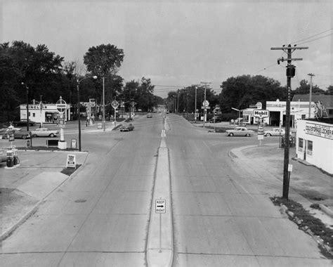 Intersection of Merle Hay and Hickman Rd (old US 6) looking west, mid