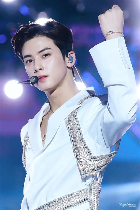 Astros Cha Eunwoo Reveals How A Crush Inspired Him To Become An Idol Kpophit Kpop Hit