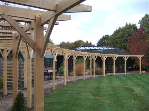 Traditional Oak Pergola With Curved Beams Outdoor Pergola Curved
