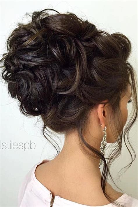 Sophisticated Prom Hair Updos