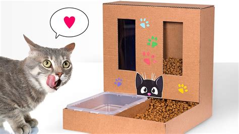 Kamu bisa coba buat sendiri di rumah, lho! DIY Dispenser Makanan dan Minuman Kucing dari Kardus - YouTube