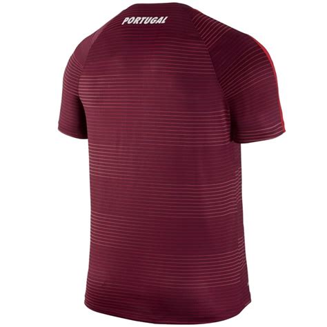Shop official portugal soccer gear including 2018 portugal jerseys, kits, shirts and more portugal soccer apparel from our portugal football shop online today. Portugal football team pre-match training shirt 2016/17 ...