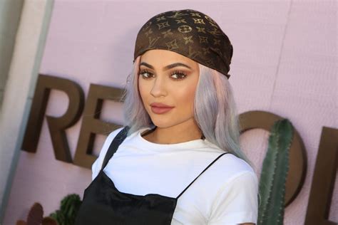 kylie jenner added butter to her ramen and the internet freaked out first we feast