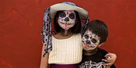 7 Books And Movies For Kids About Dia De Los Muertos Huffpost Communities