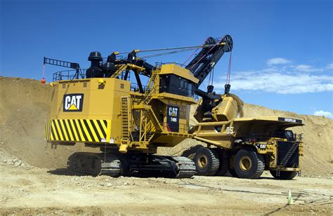 Cat 7495 Electric Rope Shovel Loads Cat 797f Truck In Demonstration