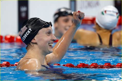 Katie Ledecky Wins Gold In 800m Freestyle And Beats Her Own World Record Photo 3732535 Photos