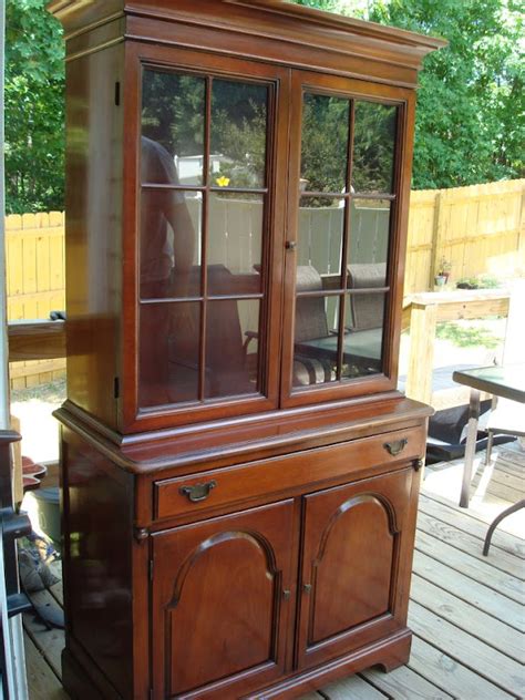 Life as Bogdan: China Cabinet