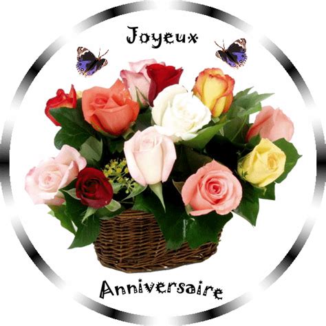 Pour souhaiter un joyeux anniversaire, rien de mieux qu'un cupcake et sa cerise qui descent lentement pour trôner sur le glaçage. Joyeux Anniversaire Lina : Tous les messages sur Joyeux ...