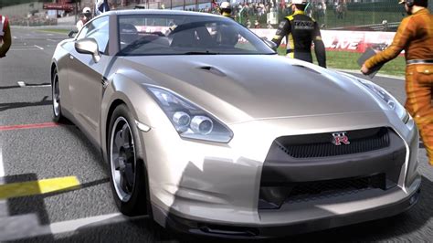 The nissan r35 gtr made its debut at the 2007 tokyo motor show, and its launch to the japanese nissan have claimed it will reach a top speed of 195 mph 314 km/h and that it has been tested to the nissan gtr currently holds a lap time of 1:19.7 around the top gear test track, equal with the. Need for Speed: Shift - Nissan GT-R Spec V (R35) - Test ...