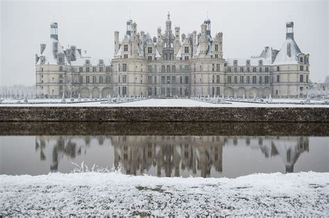 Snowy Chateau Chambord France Photo Guillaume Souvant 4256x2833