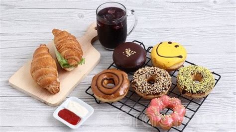 Последние твиты от dunkin' donuts bdl (@dd_lampung). Dunkin' Donuts - Kedaton Lampung - Food Delivery Menu ...