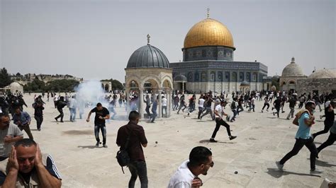 Israeli Police Attack Palestinians At Al Aqsa Hours After Gaza Ceasefire